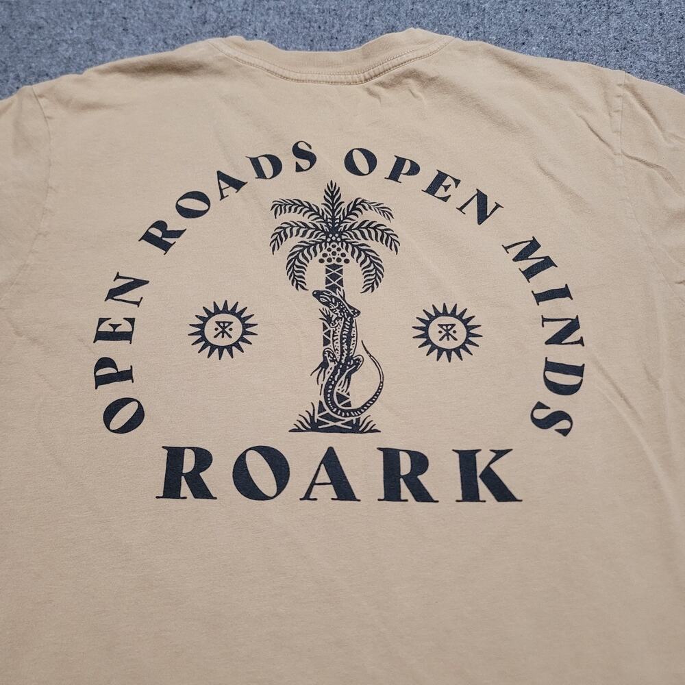Roark Shirt Mens Medium Sand Graphic Open Roads Open Minds Crewneck Outdoors